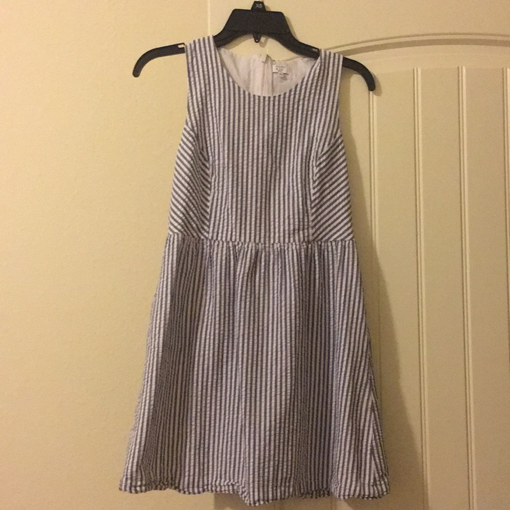 Crown & Ivy dress